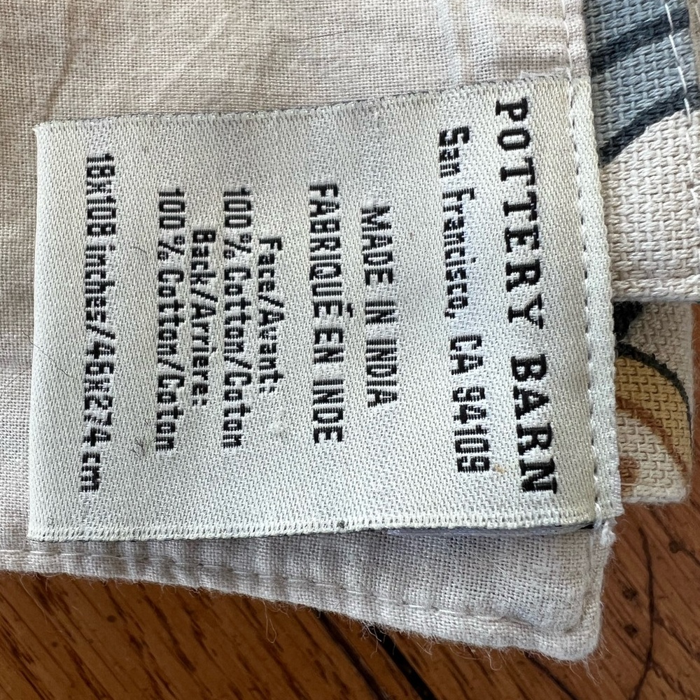 Floral Patterned Table Linens - Picture 3 of 3